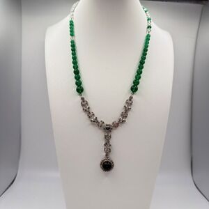 Vintage Style Emerald Green Glass Bead Rhinestone Filigree Drop Necklace Silver